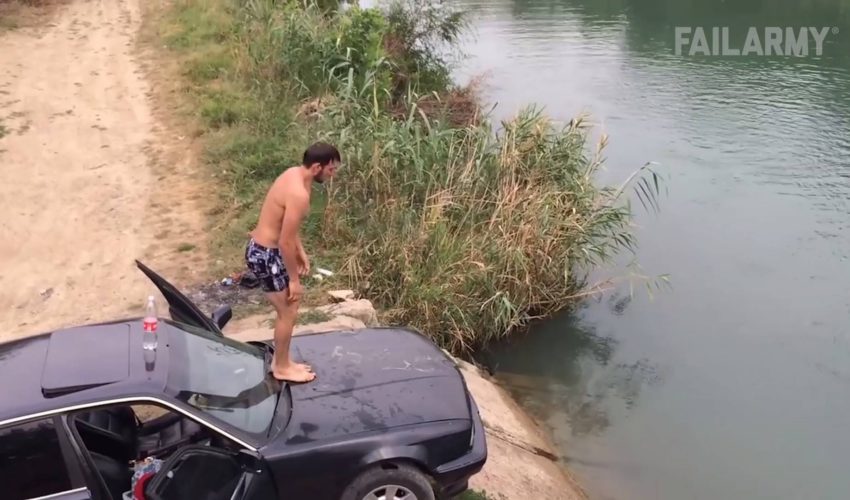 海邊開車開到快要飛出去 各種尬汽車慘狀