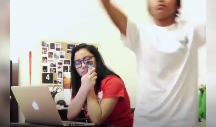 當你扮演一個煩人的角色….在你家