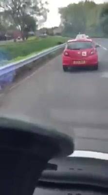 學開車的人….真的很不會