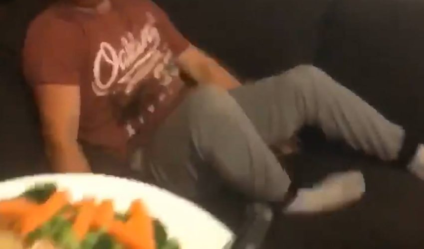 女友天天幫男友送飯