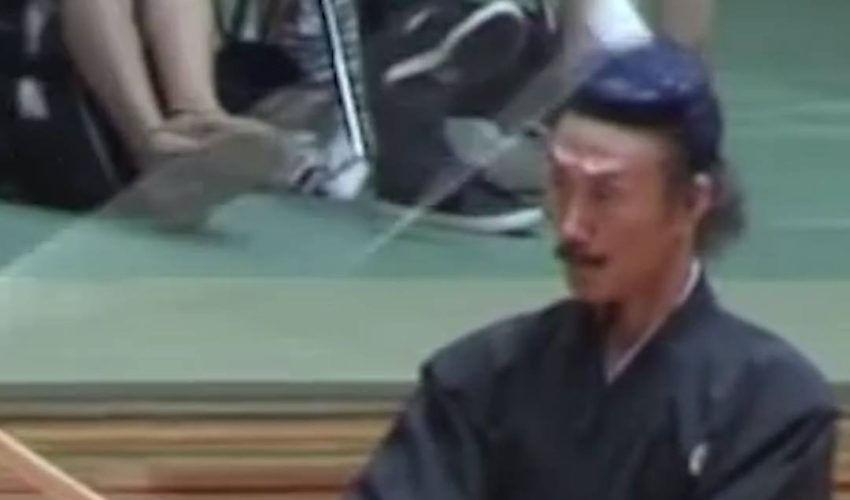 澳洲解說員評論兩位老年人的比賽