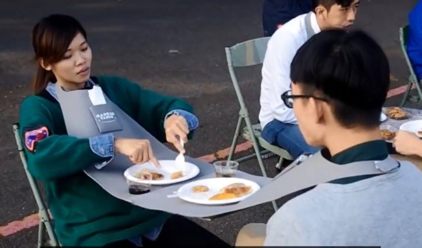 超方便餐巾 隨時隨地坐下吃東西囉