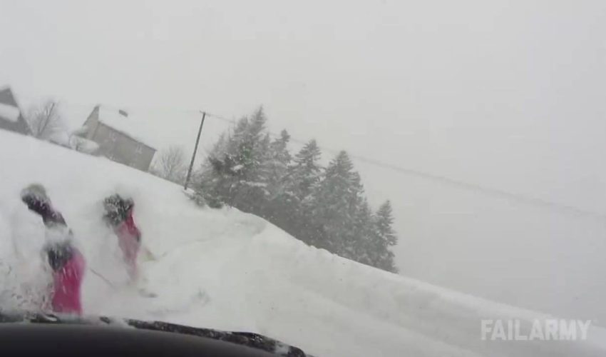 滑雪慘狀實錄 當你在雪地開車的時候….