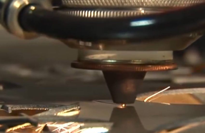 Watch these lasers cut incredible designs through metal! :o #diplyoriginals