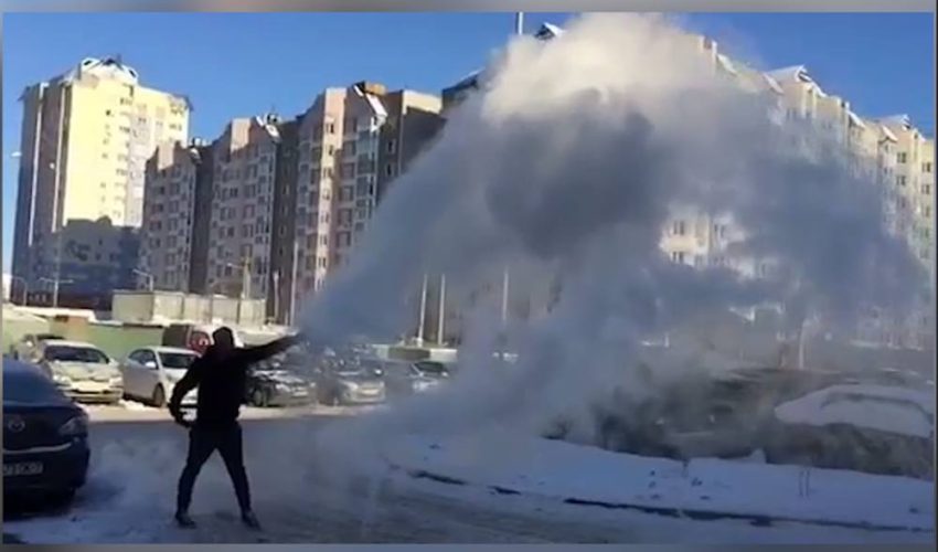 水與空氣接觸凍結