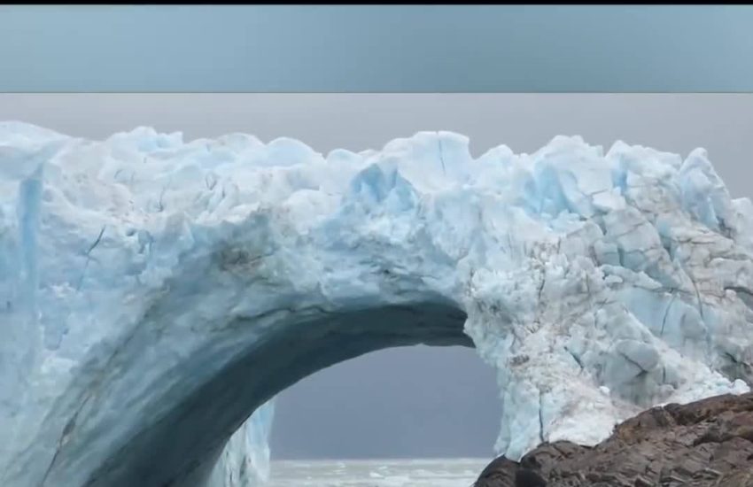 Dramatic moment glacier bridge collapses