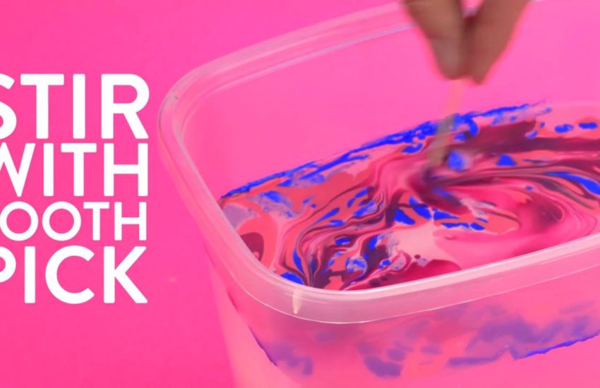 How to marble dip mugs with Nail Polish. This is super cool! (y) (y)