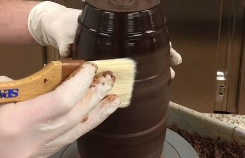 Chocolate Moulding Looks Awesome