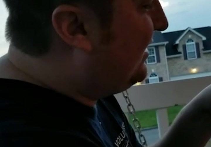 妻子使用棒球卡告訴丈夫她正在捐獻腎臟…