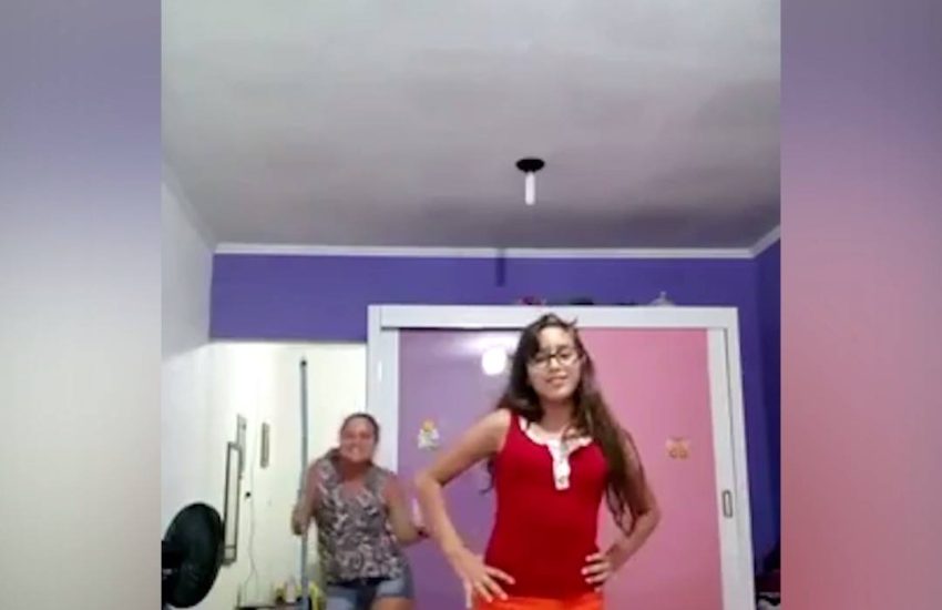 Embarrassing Mom steals the show