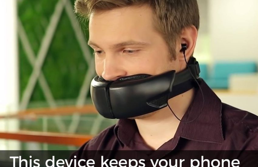 This device keeps your phone calls private in public places