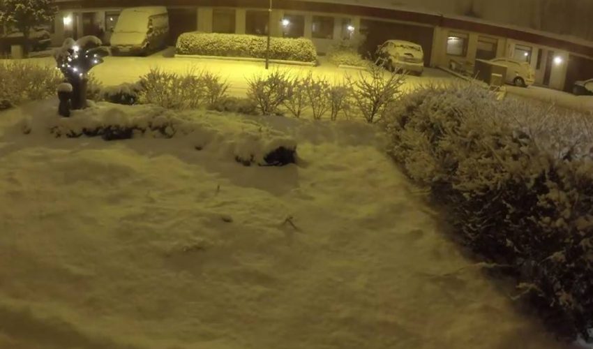 時間流逝的雪在冰島
