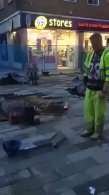 硬帽挑戰賽…