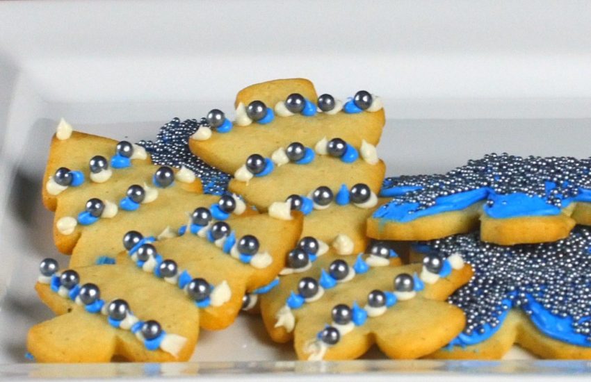 The most #delicious and easiest sugar cookies you will ever make!