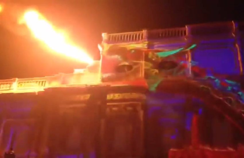 3D Dragon Projection With Fire