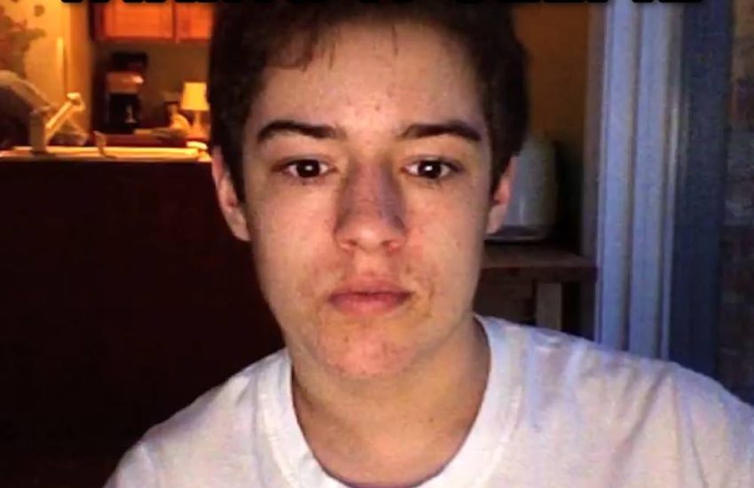 Taking A Selfie Everyday For 8 Years