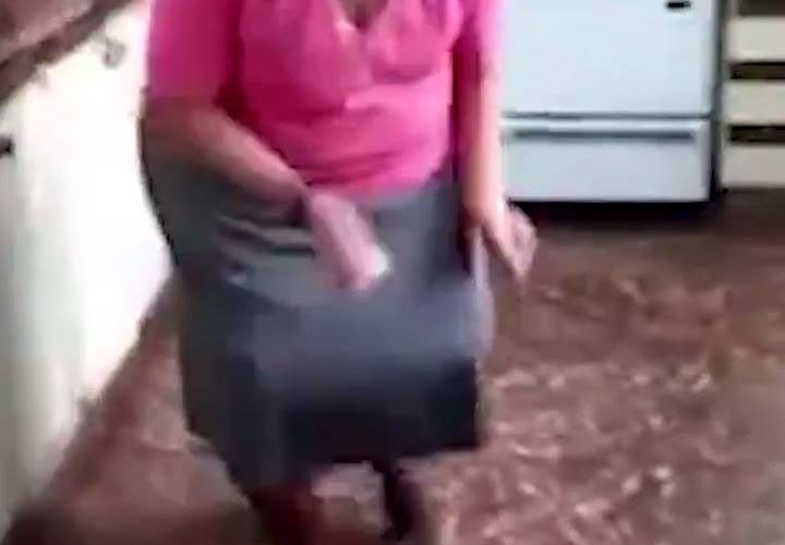 奶奶跳舞似乎沒有人在看