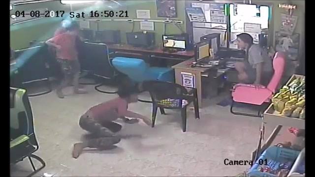 蛇是戲劇性的自動對焦