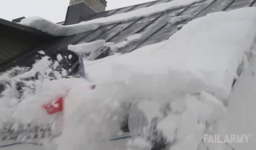 屋頂雪崩